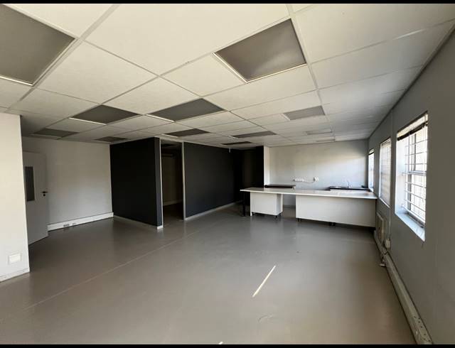 165M² OFFICE TO LET IN BO OAKDALE
